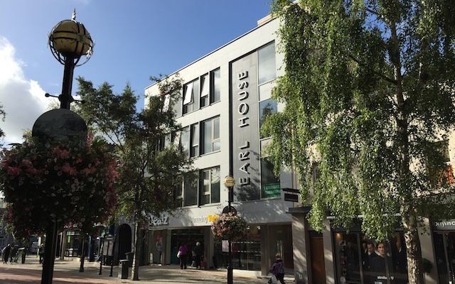 Commercial_ Earl House 001